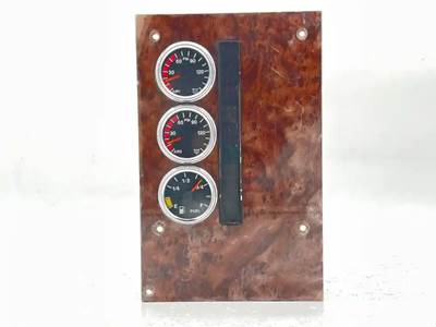 International 9200i Instrument Panel Cluster