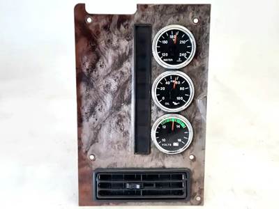 International 9200i Instrument Panel Cluster