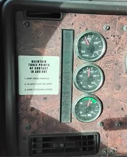 International 9200i Instrument Panel Cluster
