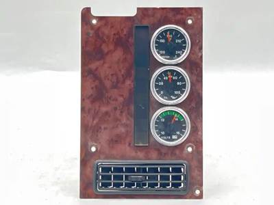 International 9200i Instrument Panel Cluster