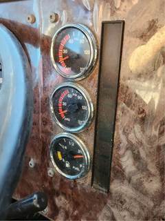 International 9200i Instrument Panel Cluster