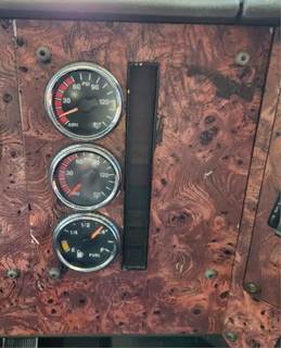 International 9400 Instrument Panel Cluster
