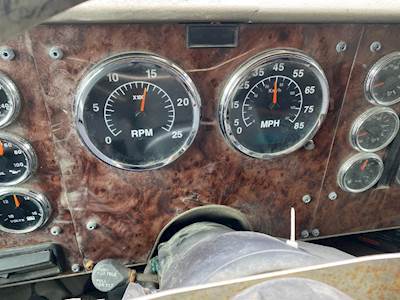 International 9400i Instrument Panel Cluster