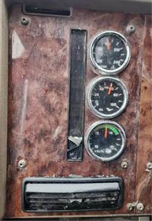 International 9400i Instrument Panel Cluster