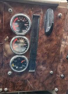 International 9400i Instrument Panel Cluster