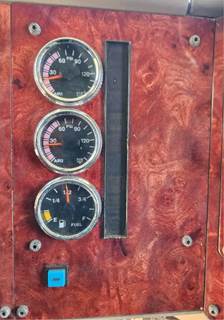 International 9400i Instrument Panel Cluster