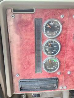 International 9400i Instrument Panel Cluster