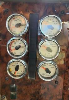 International 9900i Instrument Panel Cluster