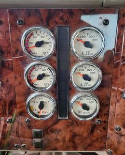 International 9900i Instrument Panel Cluster