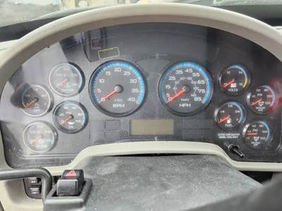 International DuraStar 4300 Instrument Panel Cluster