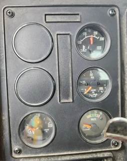 International F5070 Instrument Panel Cluster for a 1993 International F-5070