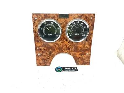 International F9370 Instrument Panel Cluster for a 1997 International F-9370