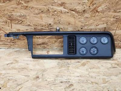 International LT625 Instrument Panel Cluster