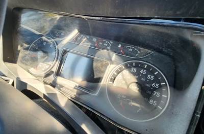 International LT625 Instrument Panel Cluster