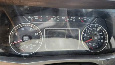 International LT625 Instrument Panel Cluster
