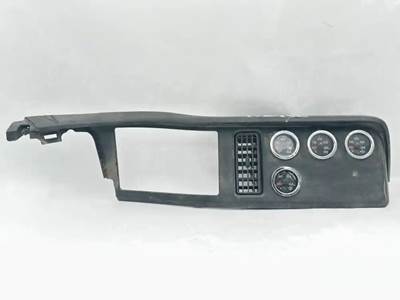 International LT625 Instrument Panel Cluster