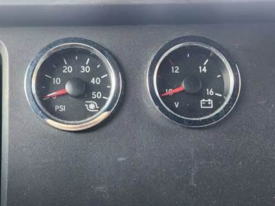 International LT625 Instrument Panel Cluster