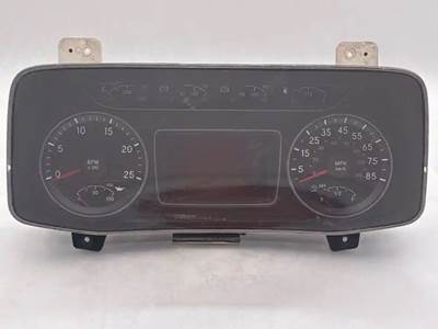 International LT625 Instrument Panel Cluster