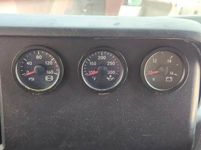 International LT625 Instrument Panel Cluster
