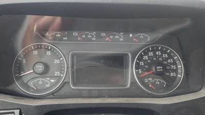 International LT62F Instrument Panel Cluster