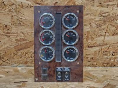 International Paystar 5900i Instrument Panel Cluster