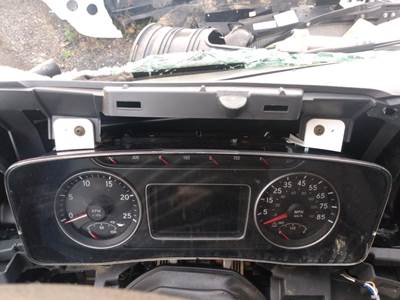 International RH613 Instrument Panel Cluster