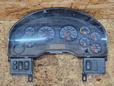 International WorkStar 7300 Instrument Panel Cluster