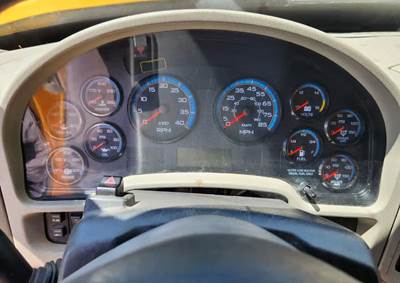 International WorkStar 7500 Instrument Panel Cluster