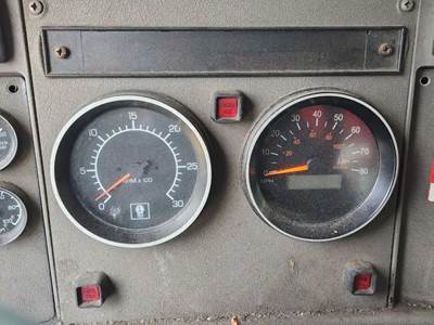 Kenworth T300 Instrument Panel Cluster