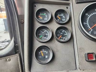 Kenworth T300 Instrument Panel Cluster