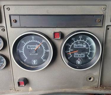 Kenworth T300 Instrument Panel Cluster