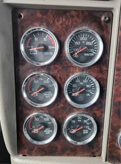 Kenworth T370 Instrument Panel Cluster