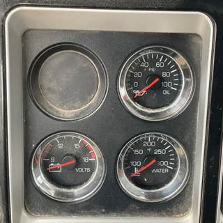 Kenworth T400 Instrument Panel Cluster