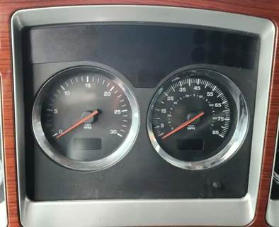Kenworth T600 Instrument Panel Cluster