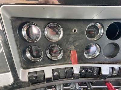 Kenworth T660 Instrument Panel Cluster