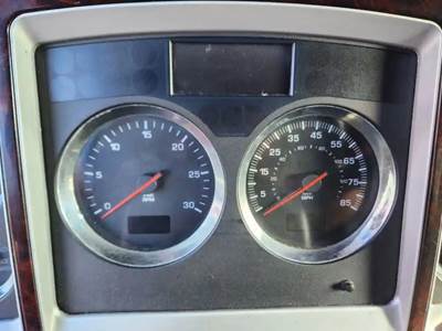 Kenworth T660 Instrument Panel Cluster