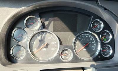 Kenworth T680 Instrument Panel Cluster