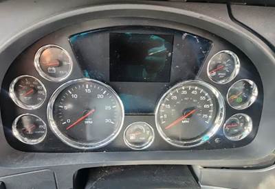 Kenworth T680 Instrument Panel Cluster