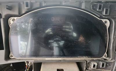 Kenworth T680 Instrument Panel Cluster