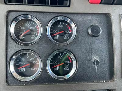 Kenworth T680 Instrument Panel Cluster