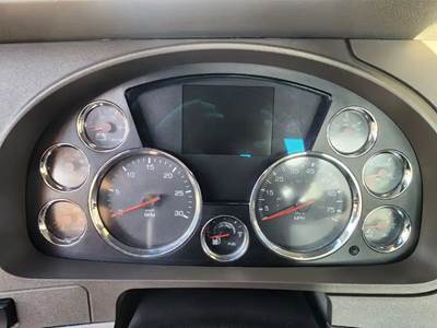 Kenworth T680 Instrument Panel Cluster