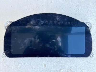 Kenworth T680 Instrument Panel Cluster