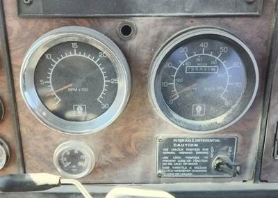 Kenworth T800 Instrument Panel Cluster