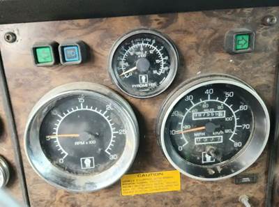 Kenworth T800 Instrument Panel Cluster
