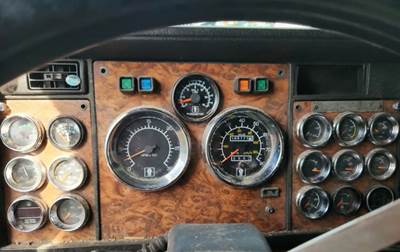 Kenworth T800 Instrument Panel Cluster