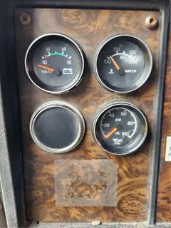 Kenworth T800 Instrument Panel Cluster