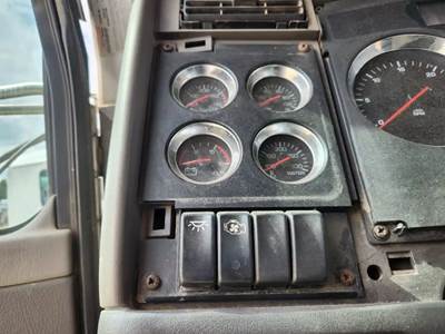 Kenworth T800 Instrument Panel Cluster