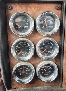Kenworth W900 Instrument Panel Cluster