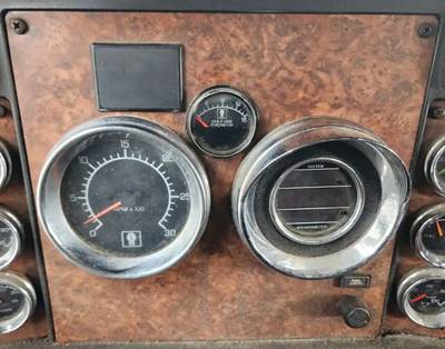 Kenworth W900 Instrument Panel Cluster