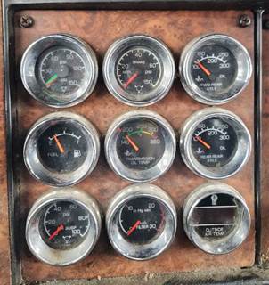 Kenworth W900 Instrument Panel Cluster